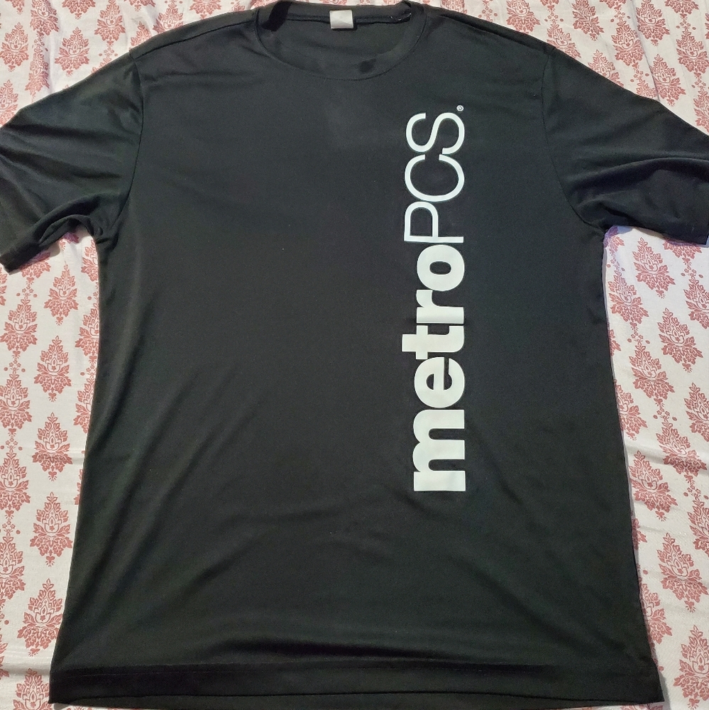 Metro PCS work shirt, size medium